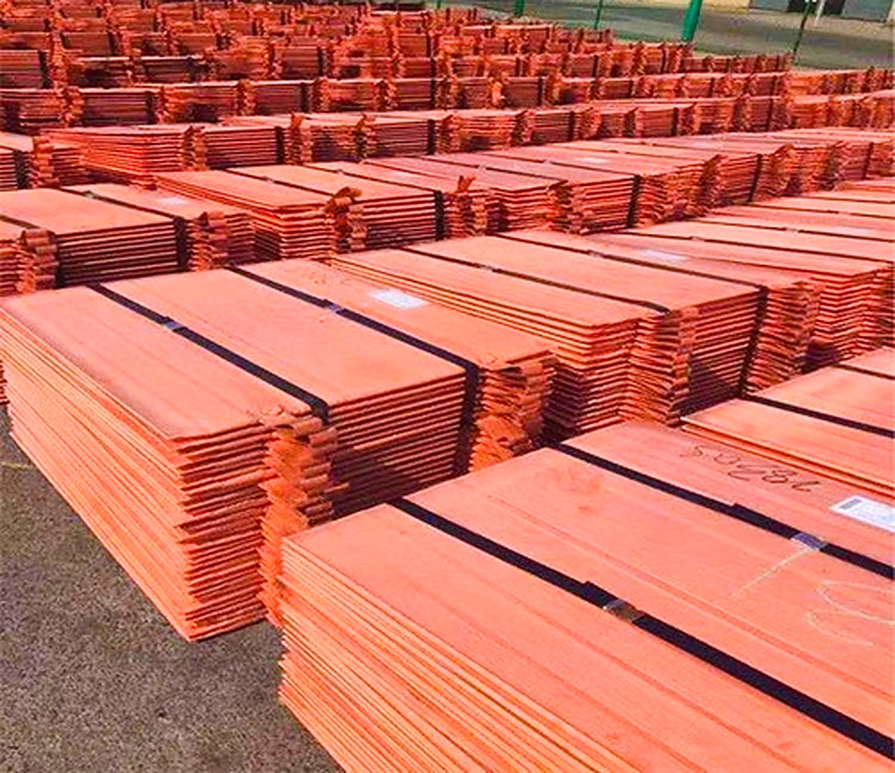 Copper cathode sheets in an industrial warehouse